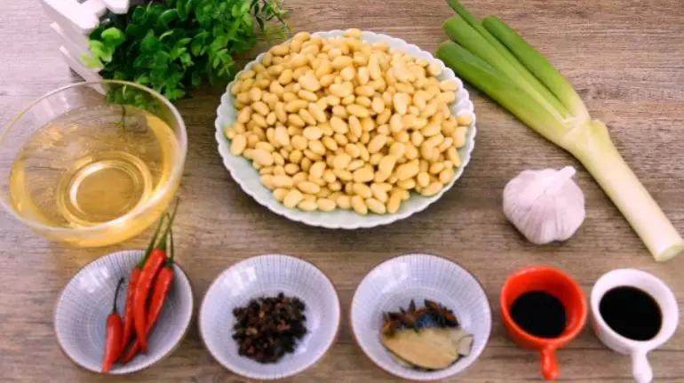 黄豆新做法,不油炸,不水煮,一瓶啤酒就搞定,比吃肉都过瘾,食材图