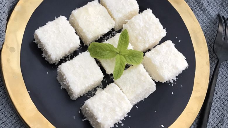 牛奶椰丝小方,香香甜甜的牛奶椰丝小方