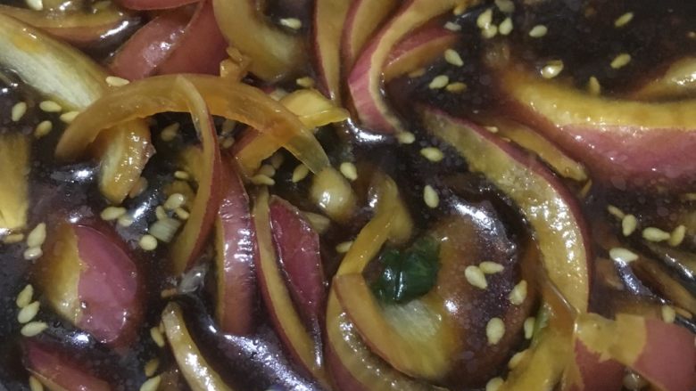 抖音鸡爪,后续，鸡爪的洗脚水用来泡<a style='color:red;display:inline-block;' href='/shicai/ 29'>洋葱</a>也非常美味！