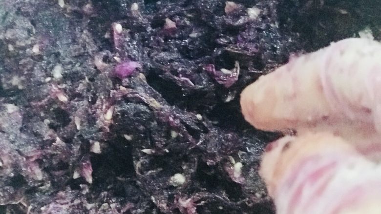 玫瑰花酱,如图状态大概需要10分钟左右。