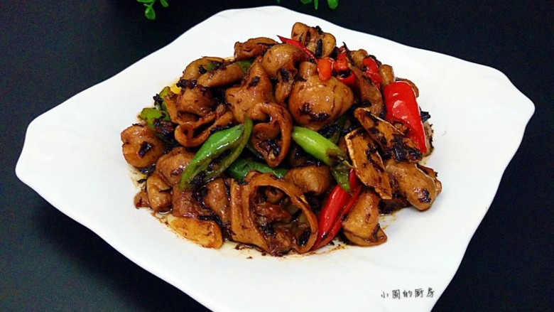 爆炒肥肠~抓一抓,洗一洗做出鲜香肥肠,成品