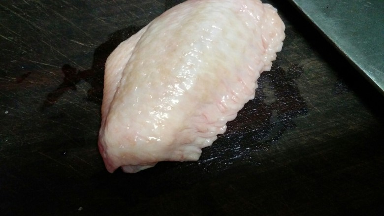 薯片鸡翅,<a style='color:red;display:inline-block;' href='/shicai/ 96'>鸡翅</a>洗净