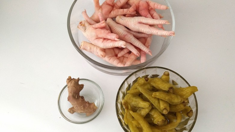泡椒凤爪,准备好食材
