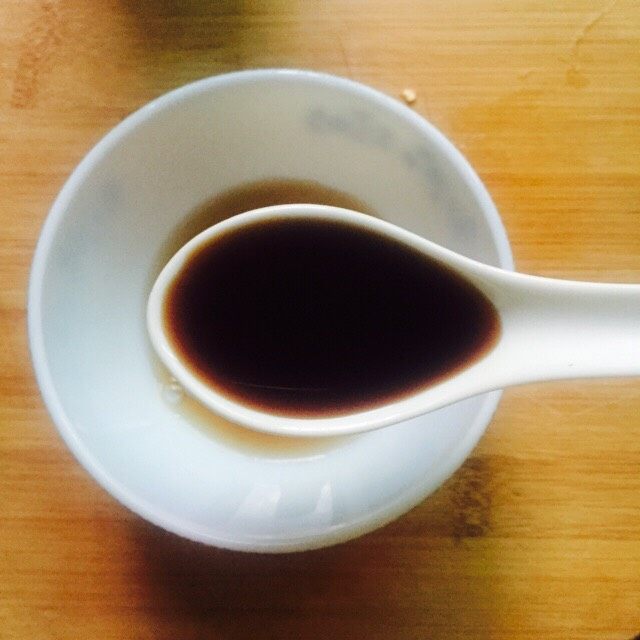 凉拌菜~拍黄瓜,两勺<a style='color:red;display:inline-block;' href='/shicai/ 788'>生抽</a>