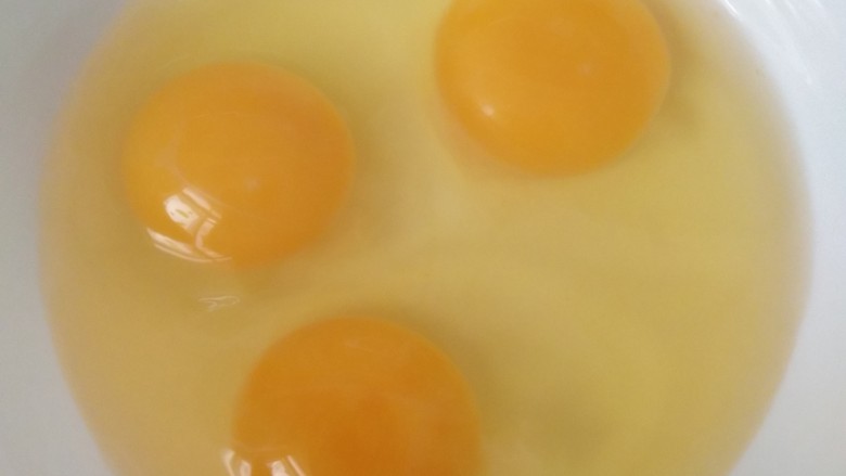 锅塌豆腐,鸡蛋打散