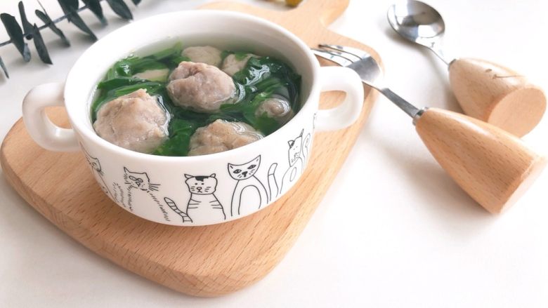 牛肉丸子菠菜汤,做吧做吧,宝宝可喜欢吃啦