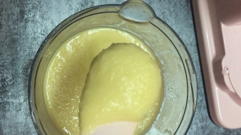 绿豆糕,非常细腻,就不过筛了