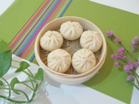 牛肉小笼包