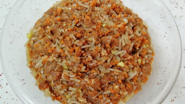 牛肉小笼包,牛肉馅做好了,很香哦!