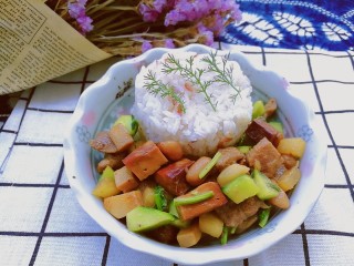 百里香杏鲍菇杂蔬肉丁
