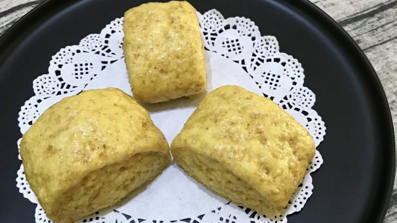 麦麸馒头南瓜馒头,关火后,记得要闷3~5分钟