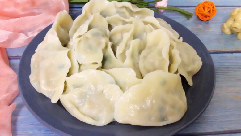 绿豆芽大肉饺子,香喷喷热乎乎的饺子,开吃了