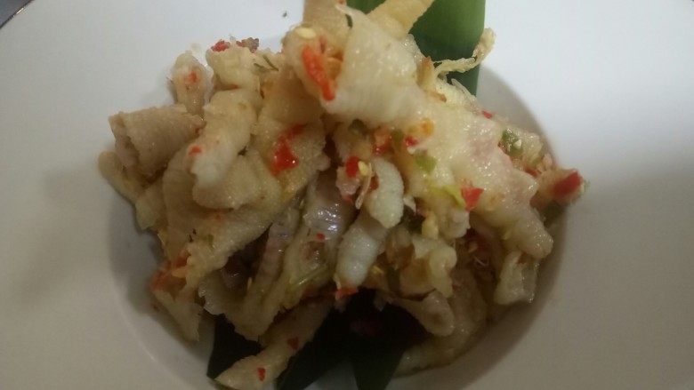 泰式无骨酸辣风爪
,好想吃啊