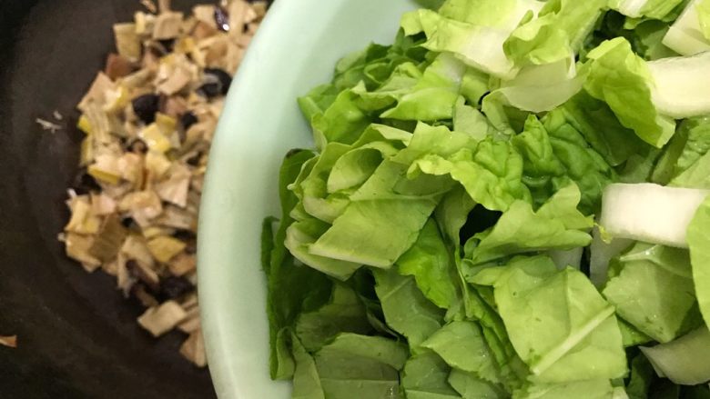 素三鲜(香菇笋干毛毛菜),下毛毛菜