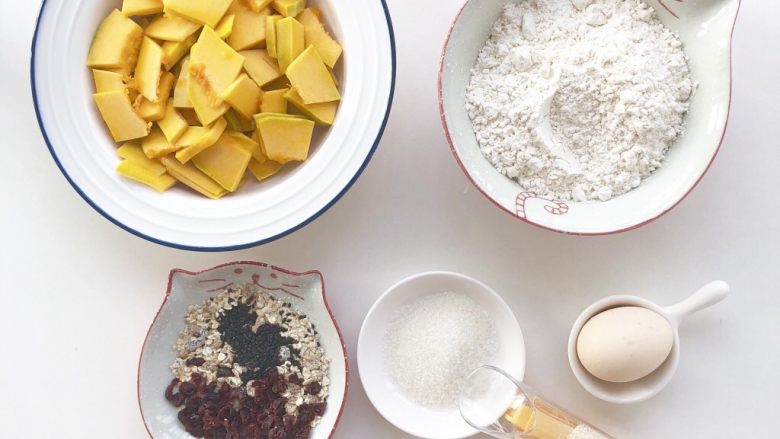 南瓜发糕,准备材料如上图