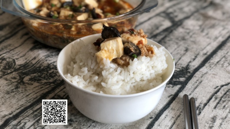 海参滑豆腐,准备香喷喷的米饭,开动