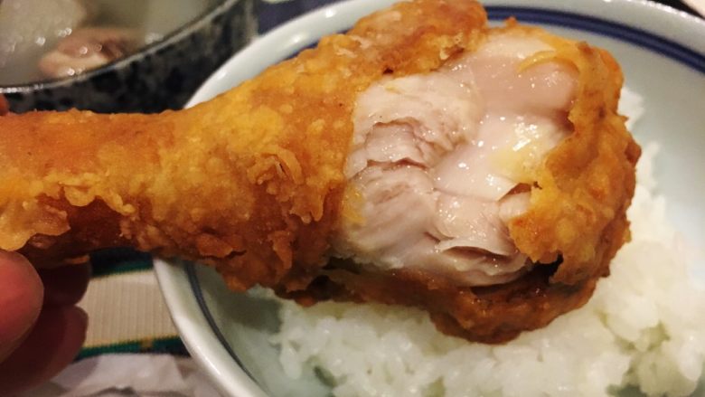 鲜嫩多汁酥炸鸡腿,告诉你!小心吃!咬下去会喷汁哦!很烫!