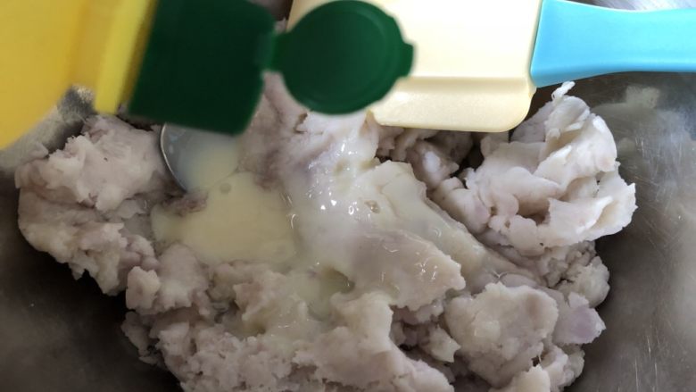 南瓜山药糕,加入炼乳和蜂蜜,可根据个人喜好调节用量