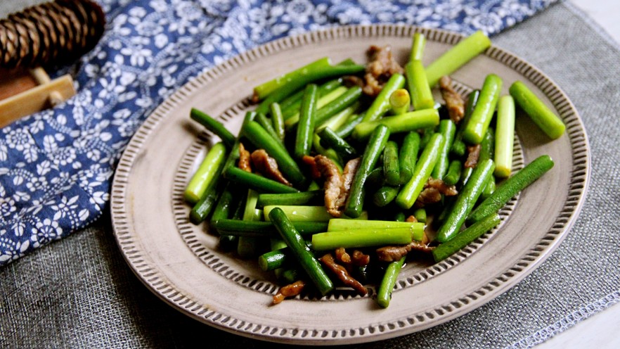 蒜苔炒肉