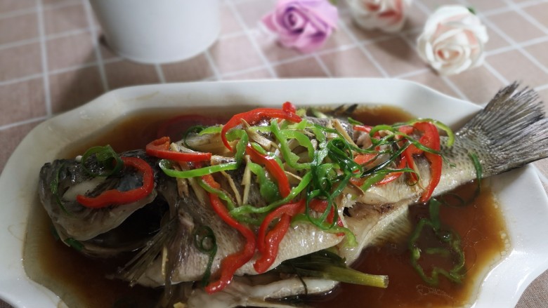 清蒸鲈鱼,肉质鲜嫩