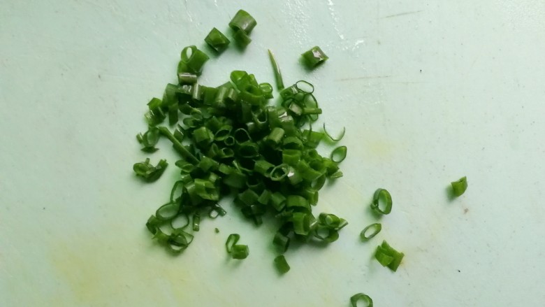 客家腌面,煮面的功夫切点葱花