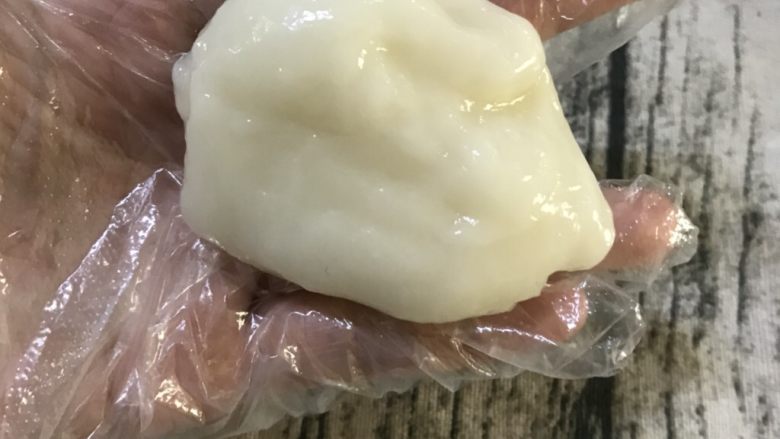 超级弹Q糯米糍,拿一小块,是不是感觉到很弹Q🤗