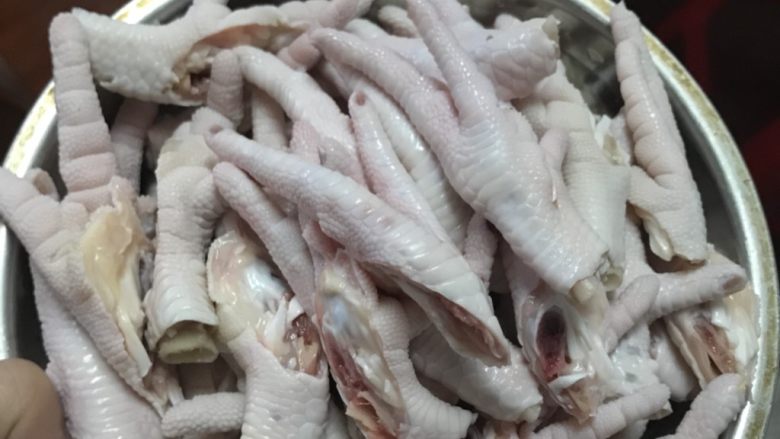 凉拌鸡爪
,全搞定后