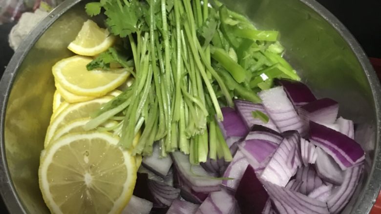 凉拌鸡爪
,✌️准备好的材料✨