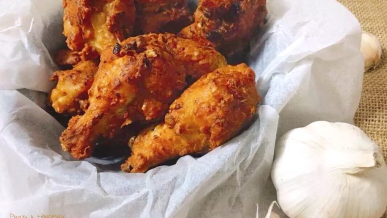 蒜香炸鸡翅  独家吮指美味