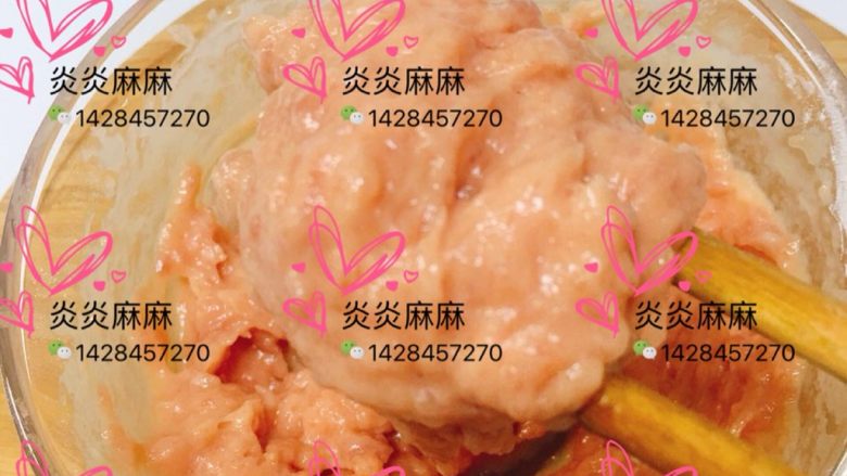 猪肉排 12m+ 宝宝辅食
,猪肉泥、鹌鹑蛋、淀粉搅拌均匀;裹在土豆条上面。
