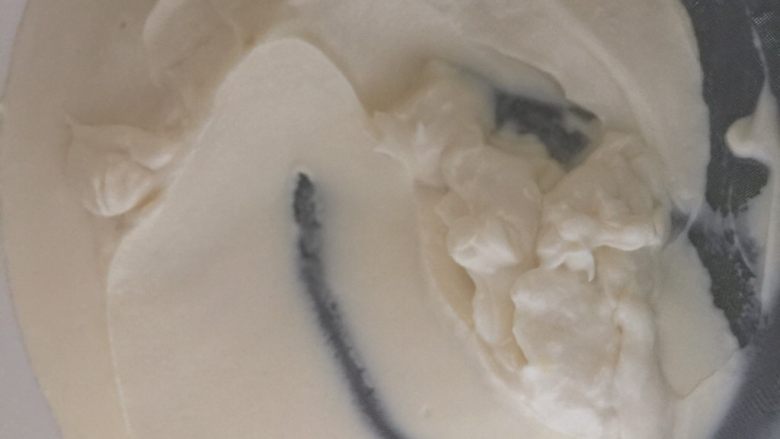 百香果溶豆,这是自制酸奶过滤的稠酸奶大概过滤12个小时以上哦