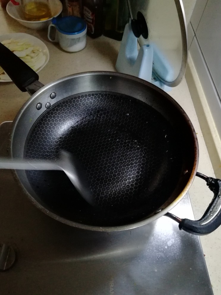 香肠茭白,锅烧干