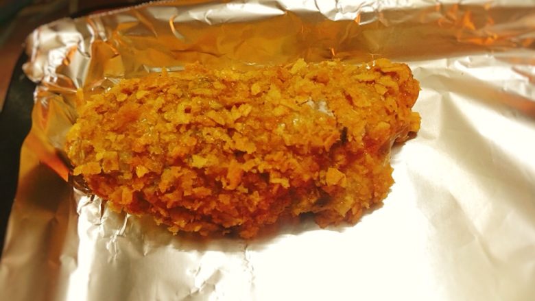 薯片脆皮鸡 无油制作也酥脆,两面裹好了就是这样……