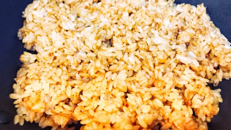 饭团✖️三明治,高颜值也超美味的早餐,炒好的就是这样。