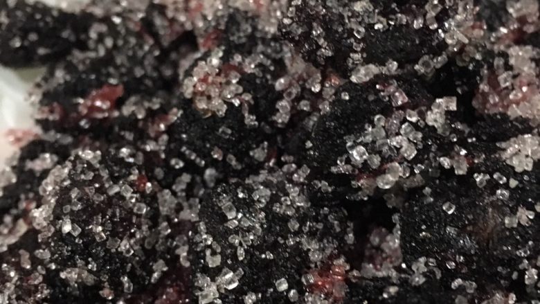 无添加冰糖杨梅,来来！看看细节！这就成功啦！
隔屏，都流口水啦！