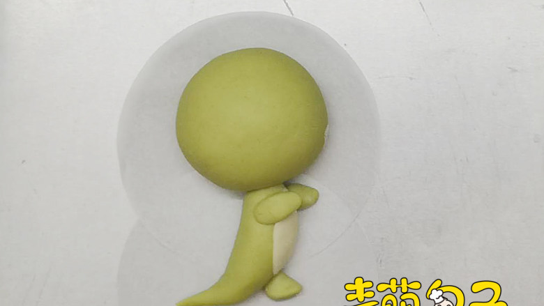 (原创)大眼萌恐龙叉烧包(侧面),底下来个小脚丫