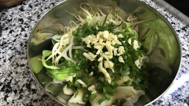油泼面,蒜