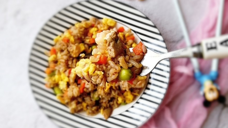 宝宝辅食—毛豆鹅肝虾仁蛋炒饭