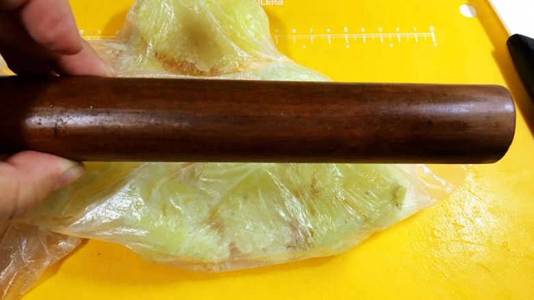 不一样的土豆沙拉,用擀面杖敲碎，不需要太细