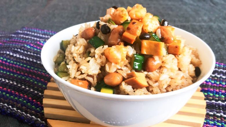花样炒饭 什锦虾仁豆豉炒饭,什锦虾仁豆豉炒饭出锅了