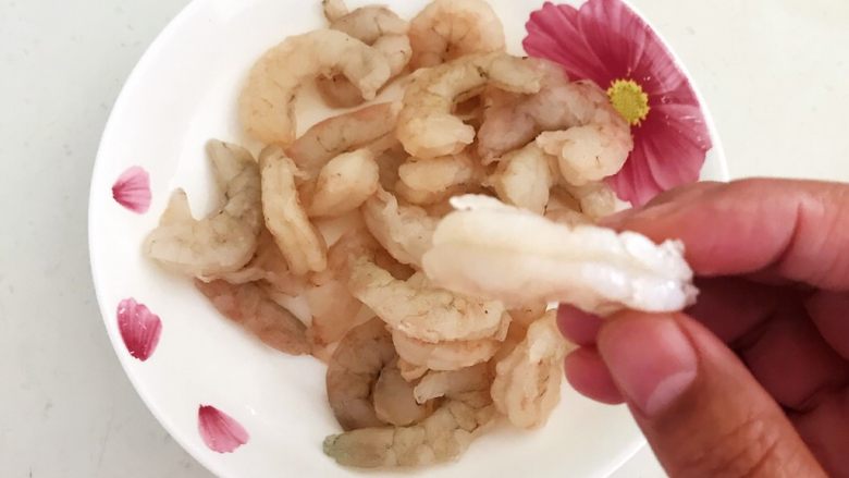 下饭小菜  豆豉什锦虾仁,挑出虾线