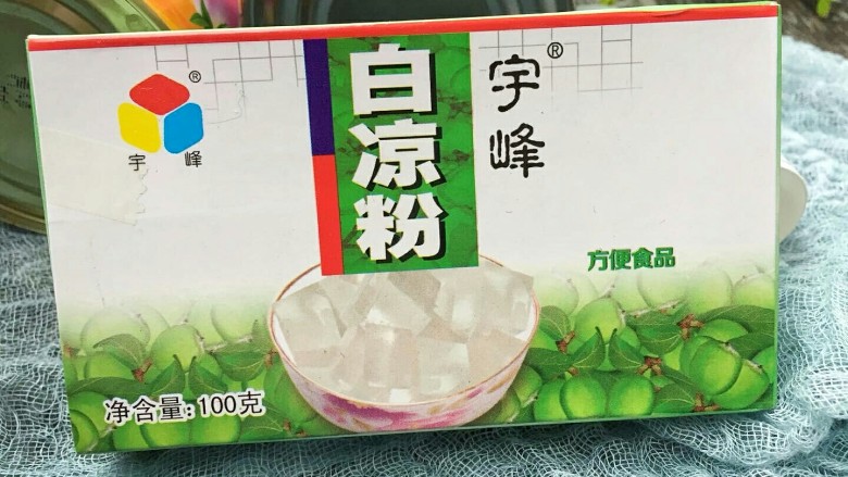 夏日饮品-水晶果冻,人多的话100克可以做完,<a style='color:red;display:inline-block;' href='/shicai/ 156925'>水</a>的按625克×4就可以
