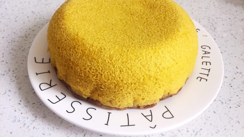 南瓜发糕,出锅，这是反面