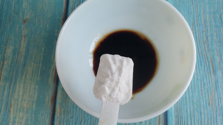 茄汁煎蛋,最后放一勺淀粉。