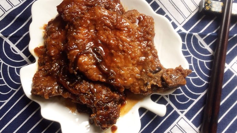 葱烤大排 —— 上海本帮菜的经典菜式,OK!