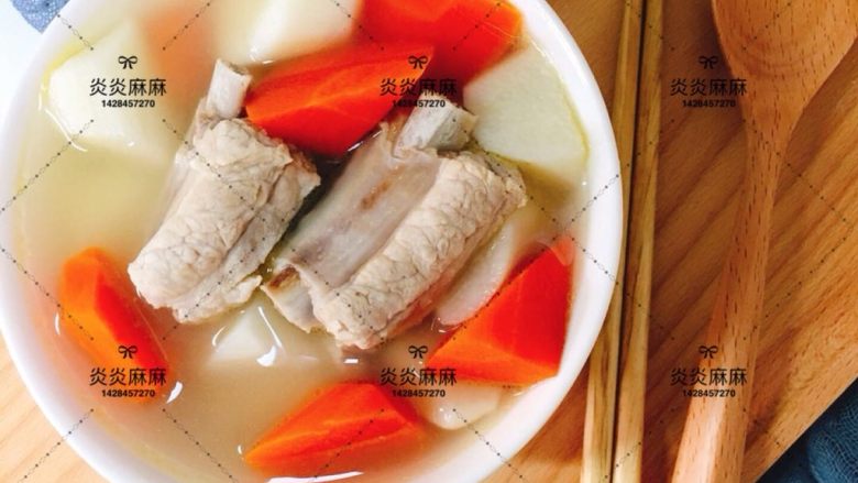 山药排骨汤 汤底7m+ ,所有食材一同下锅加适量水煮汤,排骨软烂即可。 