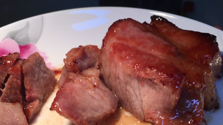 叉烧肉,烤好了，看吧，鲜嫩多汁😋😋😋