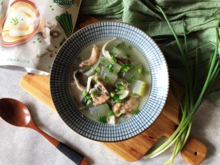 秀珍菇冬瓜肉片汤