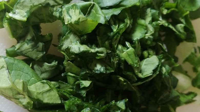 快手菜,五彩杂蔬鱿鱼饭,加菜梗切丁、菜叶切丝