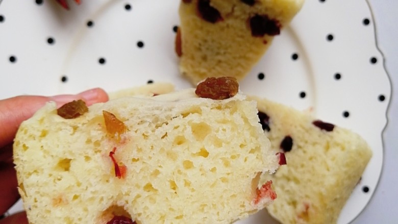 牛奶蔓越莓发糕